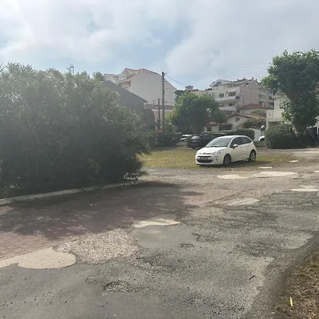 Apartment T2 Rdc Avec Parking, A 50m